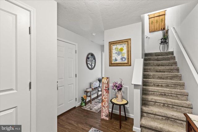 66 AYRSHIRE DR, Hanover, PA 17331