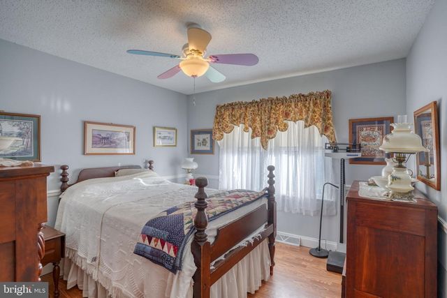 1406 TURKEY POINT RD, Felton, DE 19943