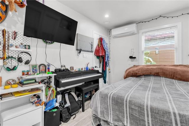 4610 Leonis, Commerce, CA 90040