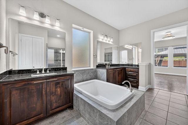 7840 Renderbrook Bend, Irving, TX 75063