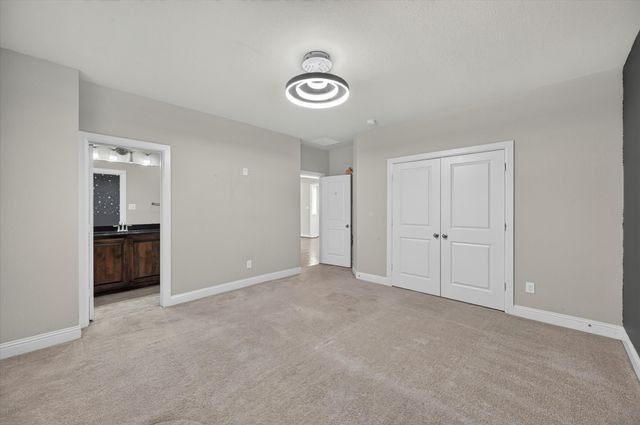 7840 Renderbrook Bend, Irving, TX 75063
