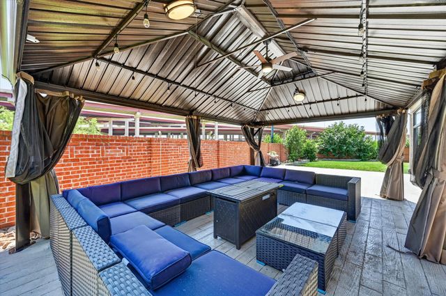 7840 Renderbrook Bend, Irving, TX 75063