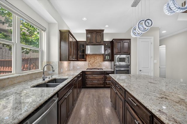 7840 Renderbrook Bend, Irving, TX 75063