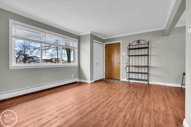 1606 Oakland Avenue, St Clair, MI 48079