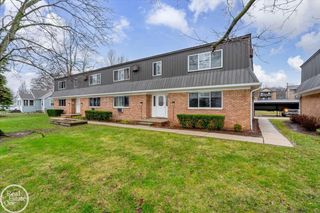 1606 Oakland Avenue, St Clair, MI 48079