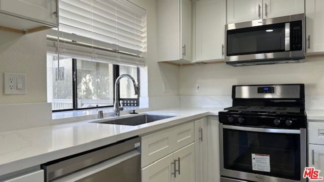 923 Lotus Circle, San Dimas, CA 91773