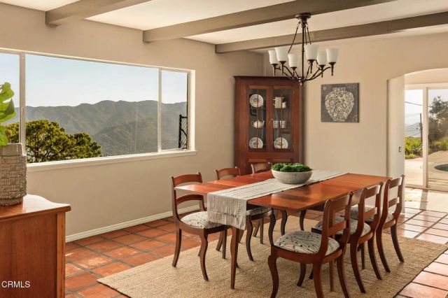 2335 Jayma Lane, La Crescenta, CA 91214