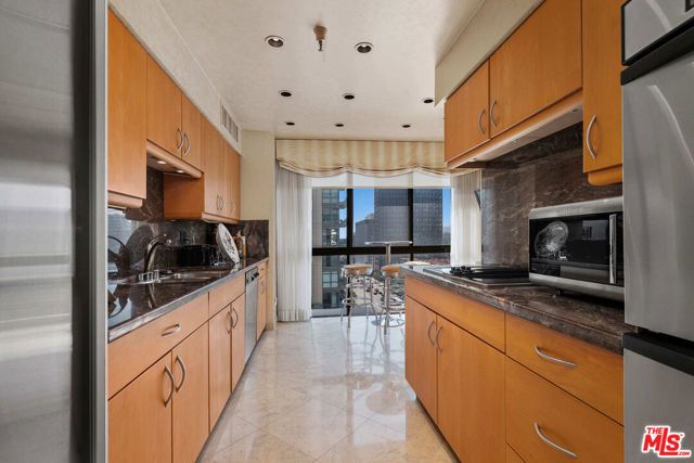 10790 Wilshire Boulevard 1001, Los Angeles, CA 90024