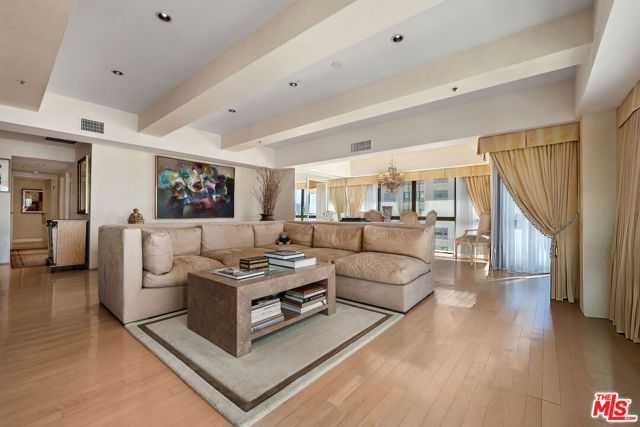 10790 Wilshire Boulevard 1001, Los Angeles, CA 90024