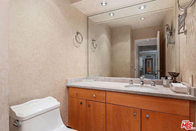 10790 Wilshire Boulevard 1001, Los Angeles, CA 90024