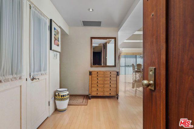 10790 Wilshire Boulevard 1001, Los Angeles, CA 90024
