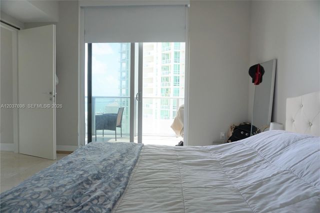 1300 Brickell Bay Drive 1904, Miami, FL 33131