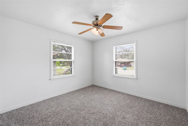 305 Avenue I, Lacy Lakeview, TX 76705