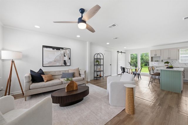 305 Avenue I, Lacy Lakeview, TX 76705