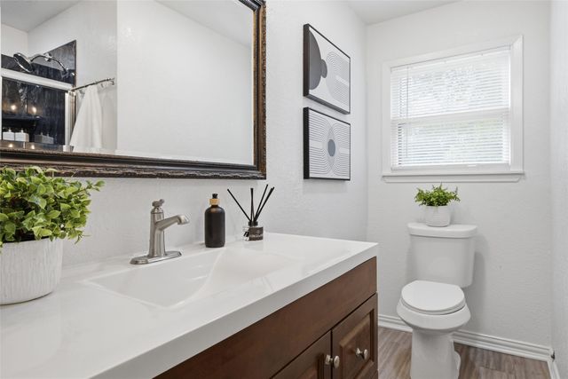 305 Avenue I, Lacy Lakeview, TX 76705