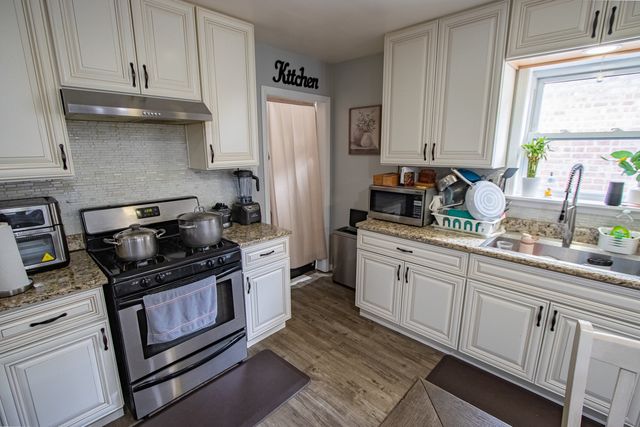 3837 Harvey Avenue, Berwyn, IL 60402