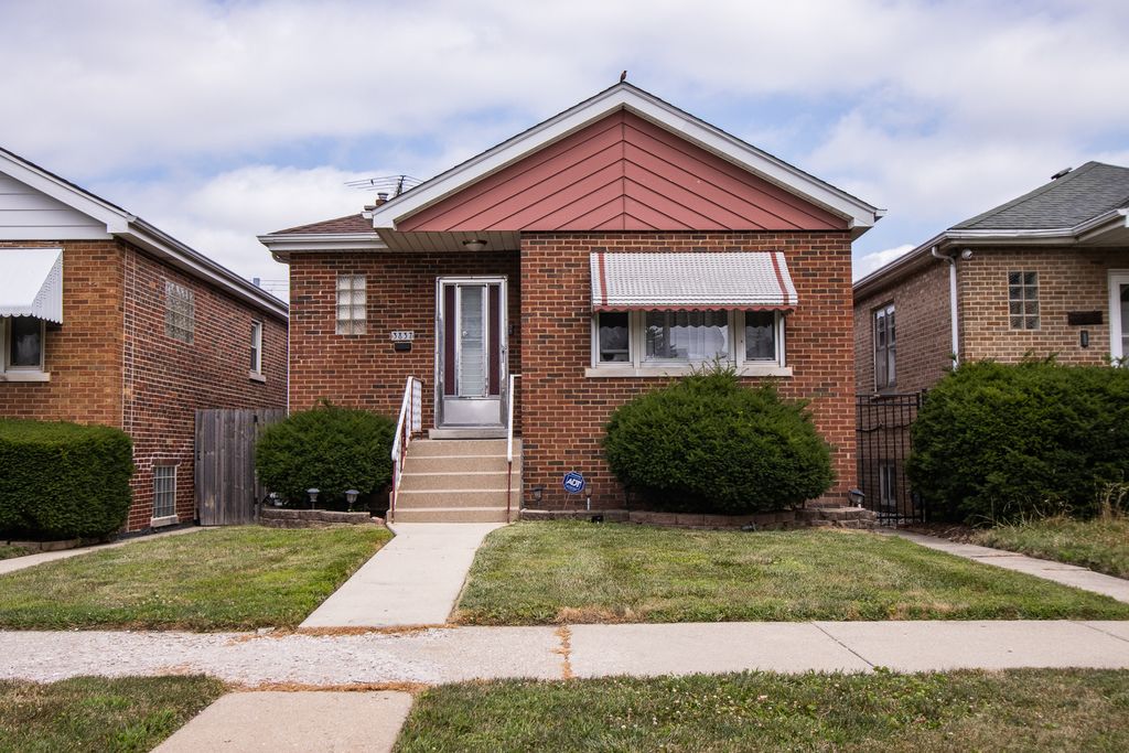 3837 Harvey Avenue, Berwyn, IL 60402