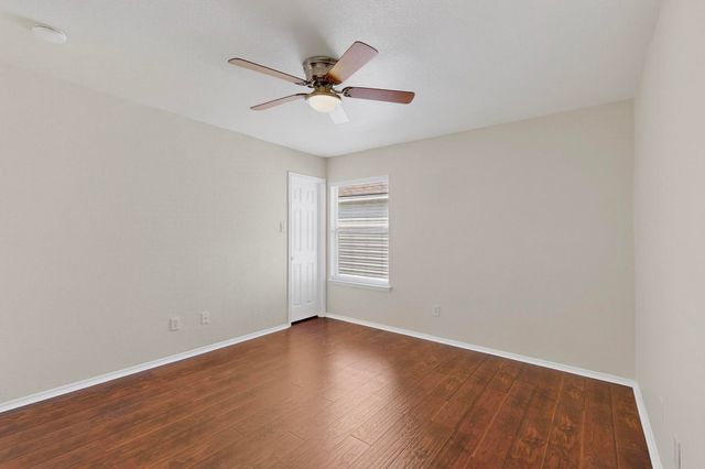 3061 Elmbrook Drive, Grand Prairie, TX 75052