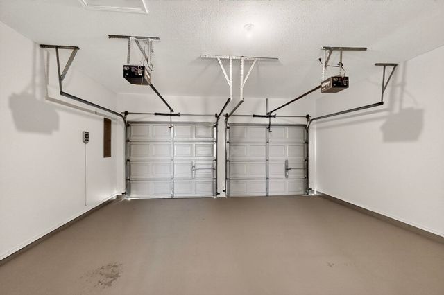 3061 Elmbrook Drive, Grand Prairie, TX 75052