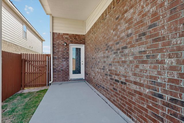 3061 Elmbrook Drive, Grand Prairie, TX 75052