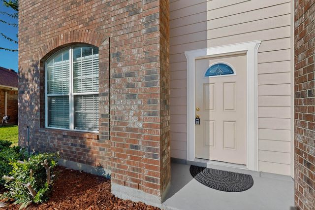 3061 Elmbrook Drive, Grand Prairie, TX 75052