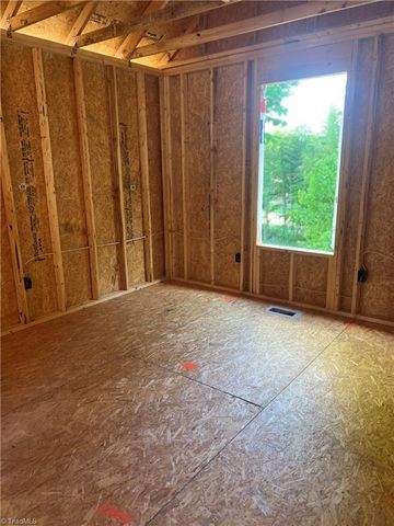 921 Redding Drive, High Point, NC 27260