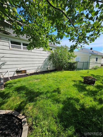 11 Loretto Drive, Cheektowaga, NY 14225