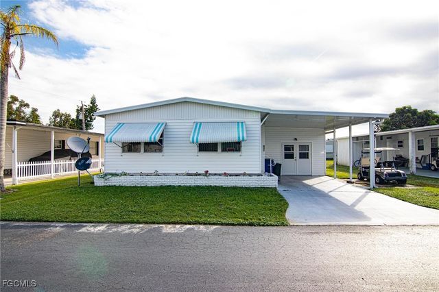 653 Future DR, North Fort Myers, FL 33917