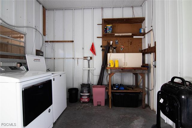 653 Future DR, North Fort Myers, FL 33917