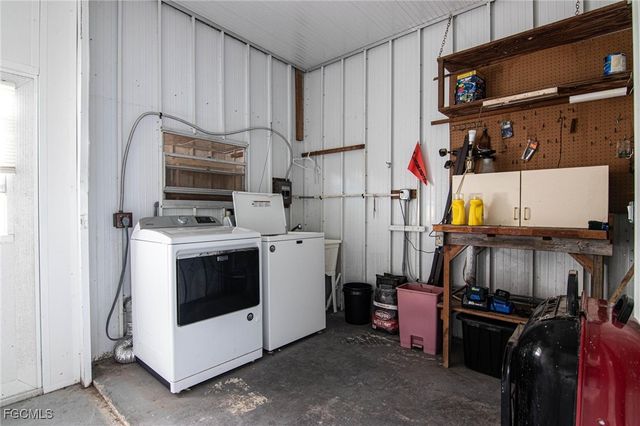 653 Future DR, North Fort Myers, FL 33917