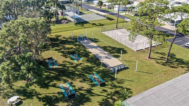 653 Future DR, North Fort Myers, FL 33917