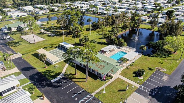 653 Future DR, North Fort Myers, FL 33917