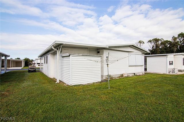 653 Future DR, North Fort Myers, FL 33917