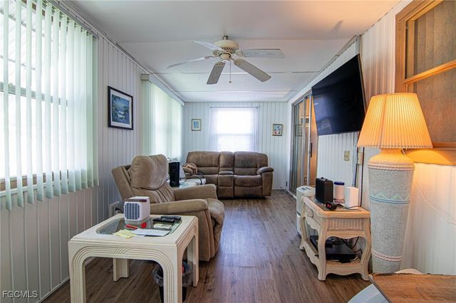 653 Future DR, North Fort Myers, FL 33917