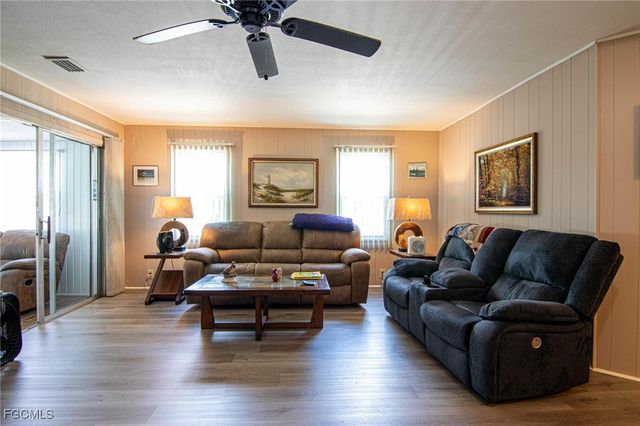 653 Future DR, North Fort Myers, FL 33917