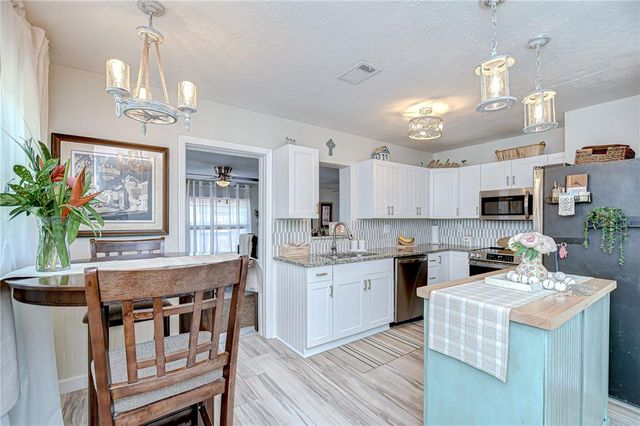 2925 W ELLIS DRIVE, Tampa, FL 33611