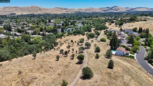4430 Eagle Peak Rd D, Concord, CA 94521