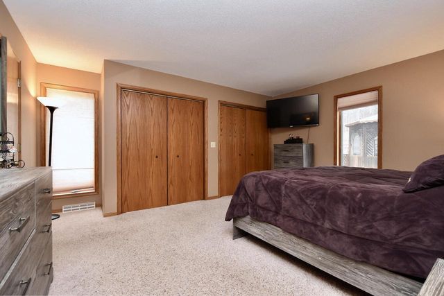 386 PLEASANT HILL DRIVE, Winona, MN 55987