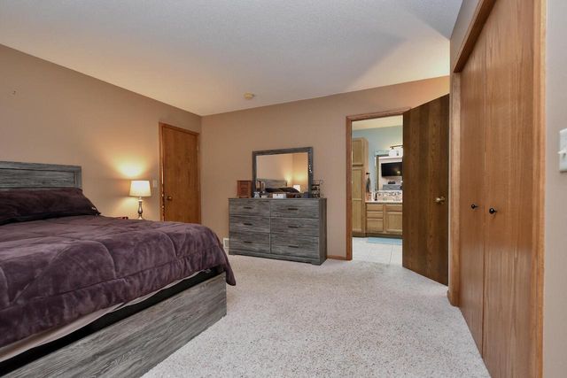 386 PLEASANT HILL DRIVE, Winona, MN 55987