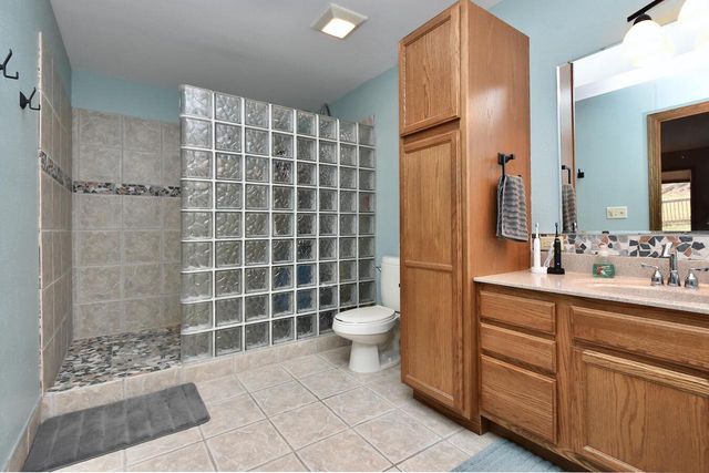 386 PLEASANT HILL DRIVE, Winona, MN 55987