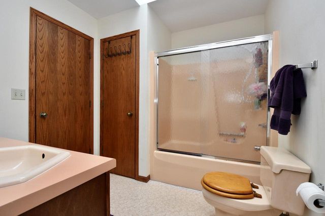 386 PLEASANT HILL DRIVE, Winona, MN 55987