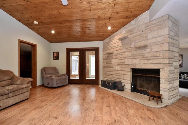 386 PLEASANT HILL DRIVE, Winona, MN 55987