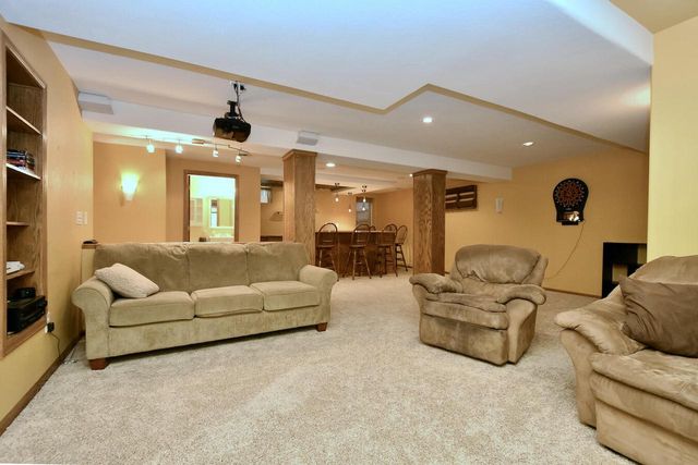 386 PLEASANT HILL DRIVE, Winona, MN 55987