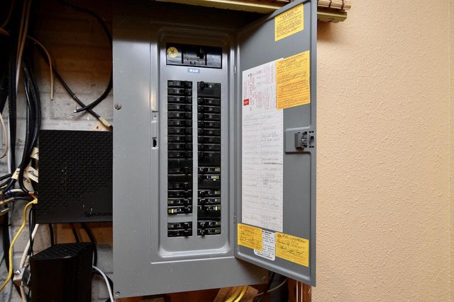 386 PLEASANT HILL DRIVE, Winona, MN 55987