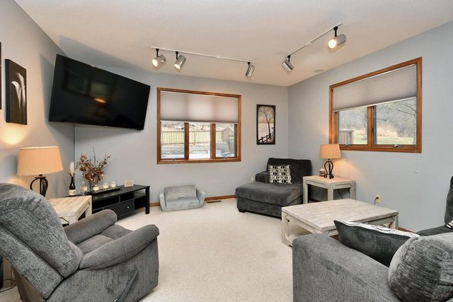 386 PLEASANT HILL DRIVE, Winona, MN 55987