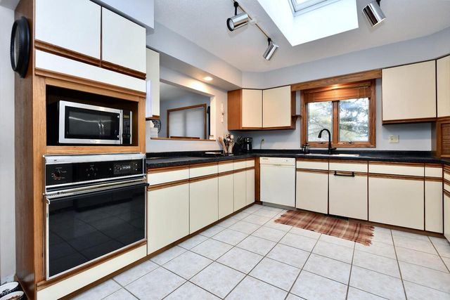 386 PLEASANT HILL DRIVE, Winona, MN 55987