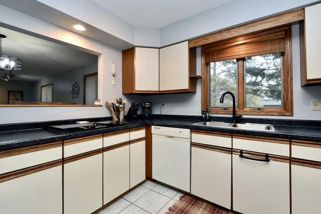 386 PLEASANT HILL DRIVE, Winona, MN 55987