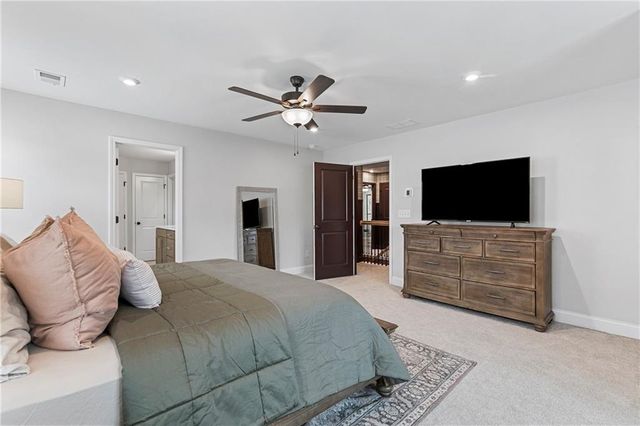 5070 Sierra Creek Drive, Hoschton, GA 30548