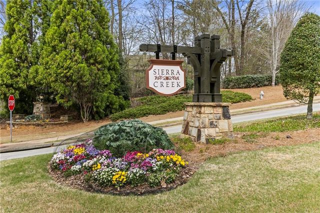 5070 Sierra Creek Drive, Hoschton, GA 30548