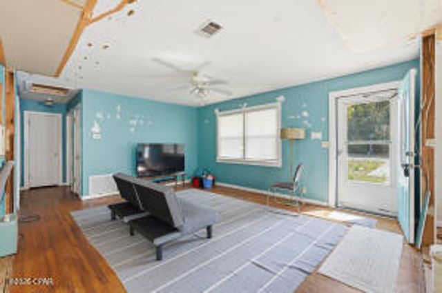 138 SE Chicago Avenue, Fort Walton Beach, FL 32548